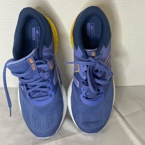 Women's New Balance 520v7 Lace up Running Trainer Shoes in Purple Size 9